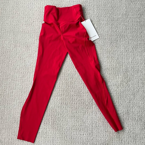 🎉Host Pick🎉 NWT Lululemon Base Pace HR tight 25” Size 2 - Picture 2 of 7